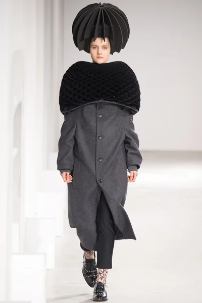 Look 38